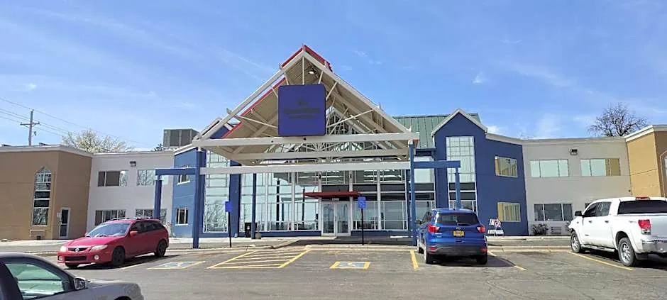 The Inn & Suites Omaha Near Zoo