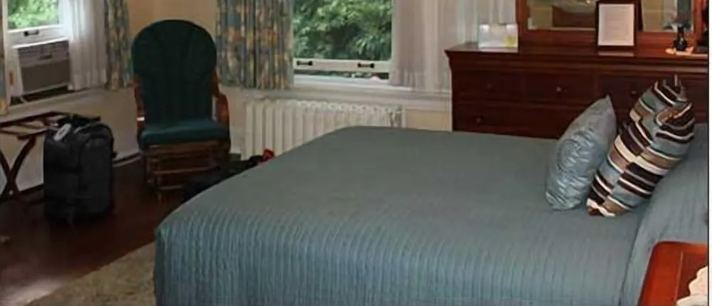 Caldwell House Bed and Breakfast