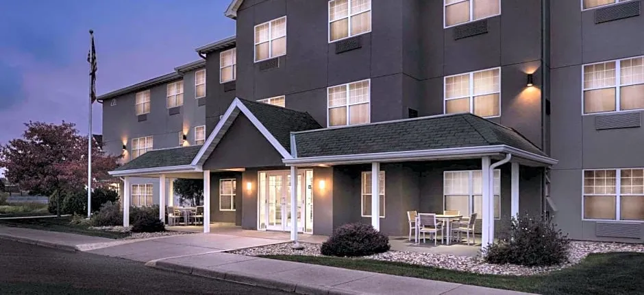 Country Inn & Suites by Radisson, Waterloo, IA