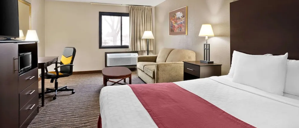 Baymont by Wyndham Sioux Falls West (67058) Sioux/ Near Airport