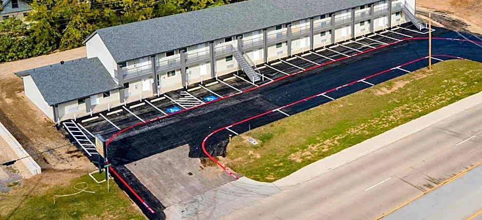 Extended Stay Gun Barrel City