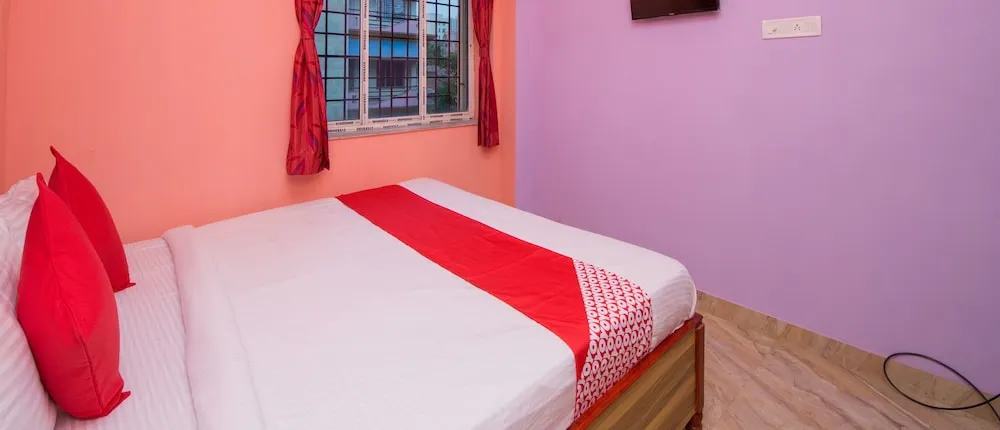 Hotel O Silver Inn Near Acropolis Mall