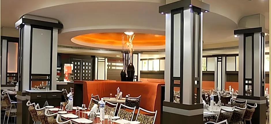Taj Tristar