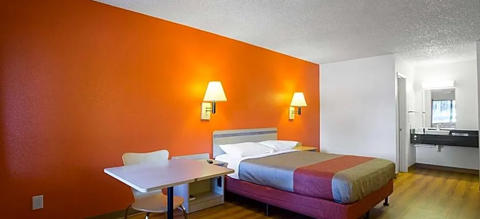 Motel 6 Kingman West