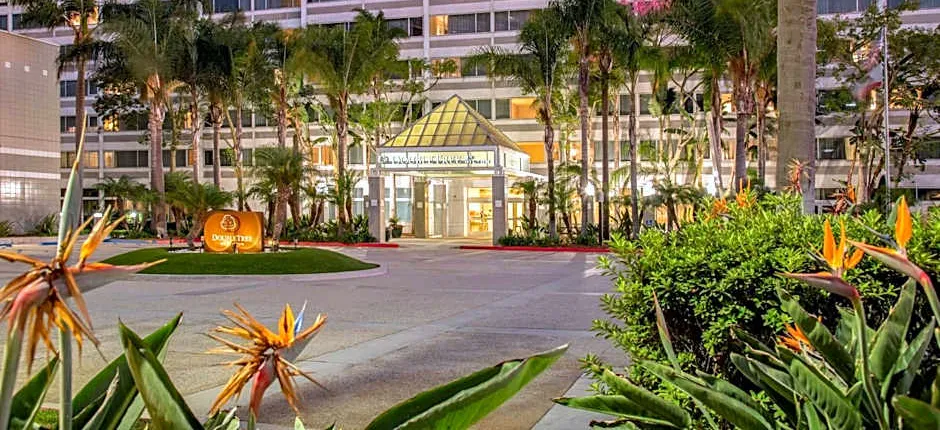 DoubleTree by Hilton LAX - El Segundo