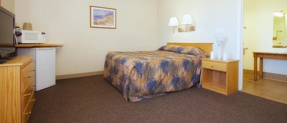 Best Canadian Motor Inn Drayton Valley