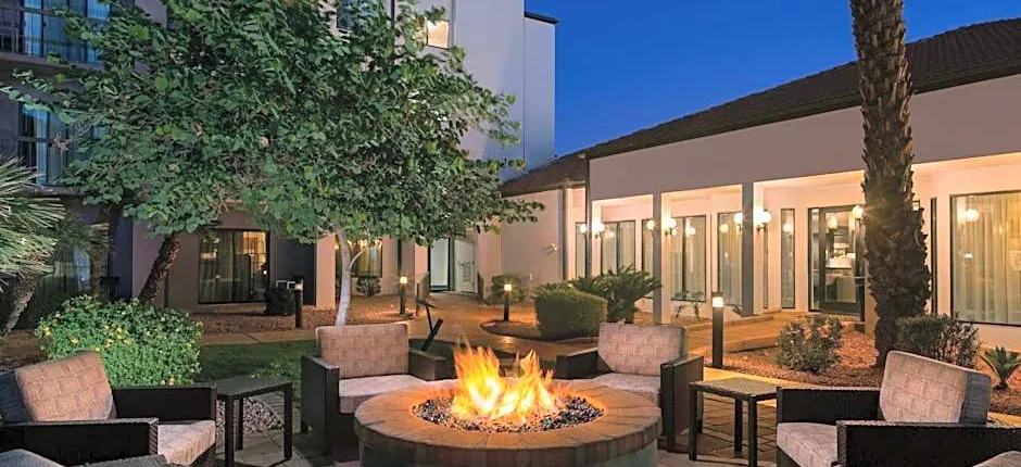 Courtyard by Marriott Phoenix Airport