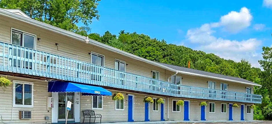 Econo Lodge Lee - Great Barrington