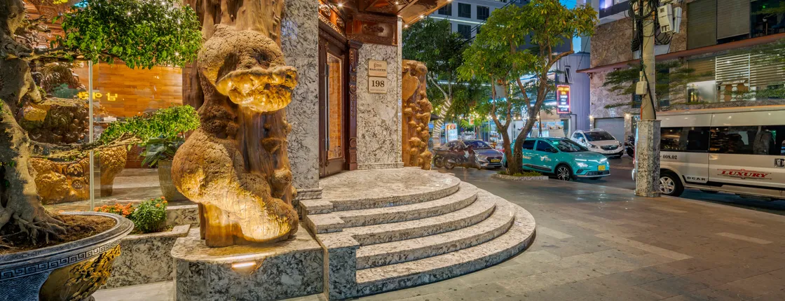 Monalisa Luxury Hotel