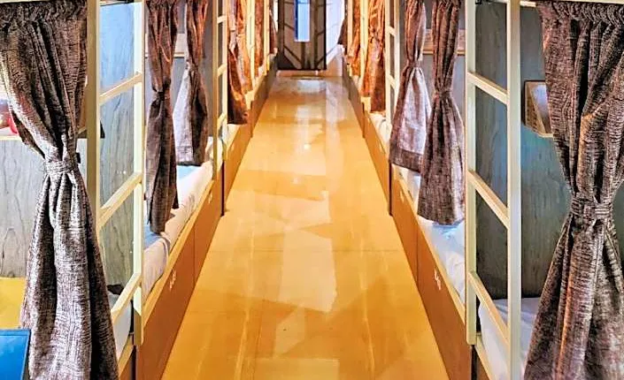 DORMITORY WORLD AC 24 HOURS