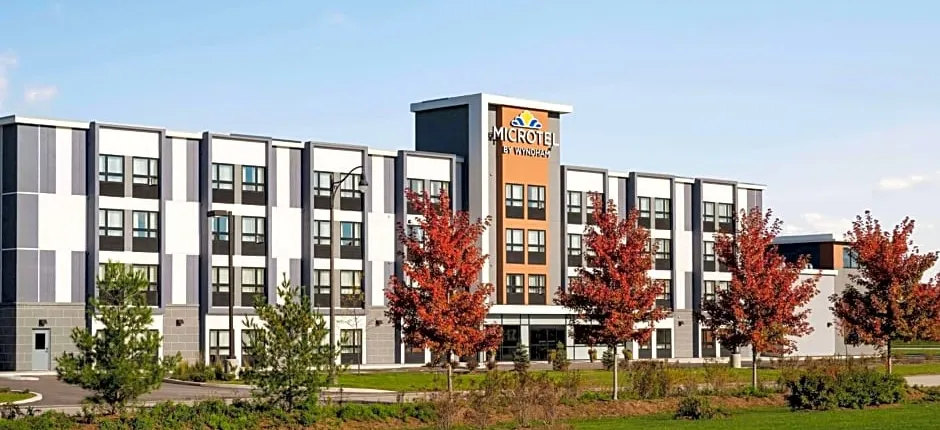 Microtel Inn & Suites by Wyndham Aurora