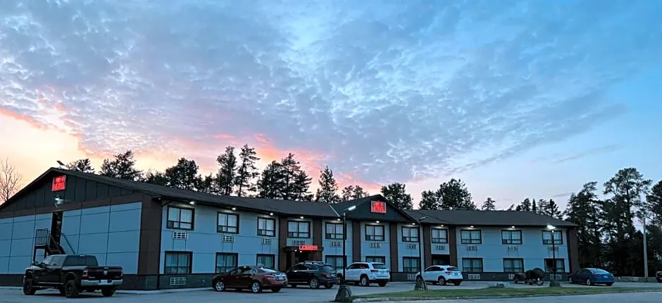HWY 17 Hotel