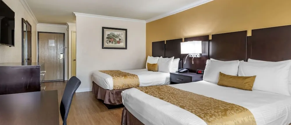 Best Western Plus South Bay Hotel