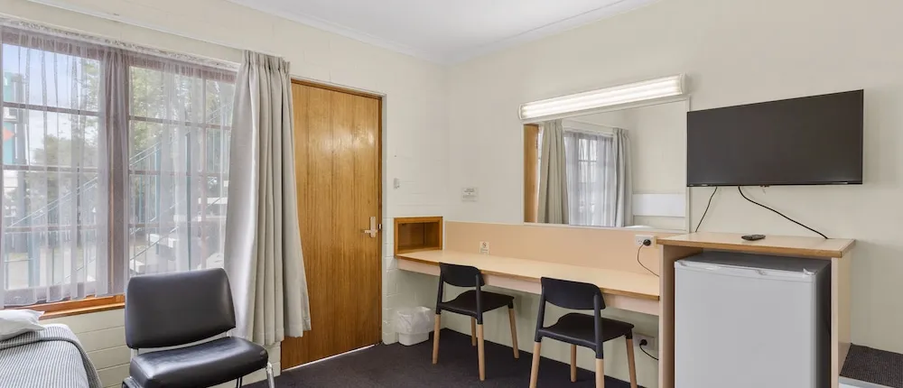 Martin Cash Motel