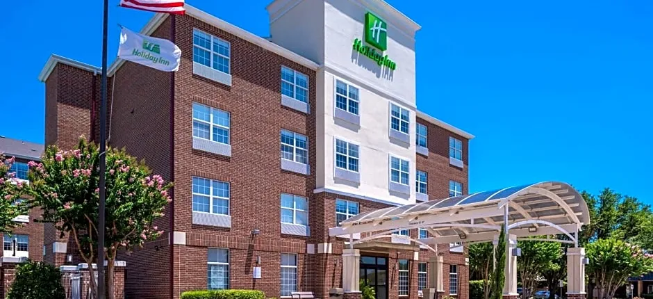 Holiday Inn and Suites Dallas-Addison By IHG
