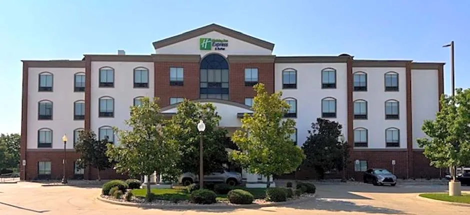 Holiday Inn Express Hotel & Suites Ennis By IHG