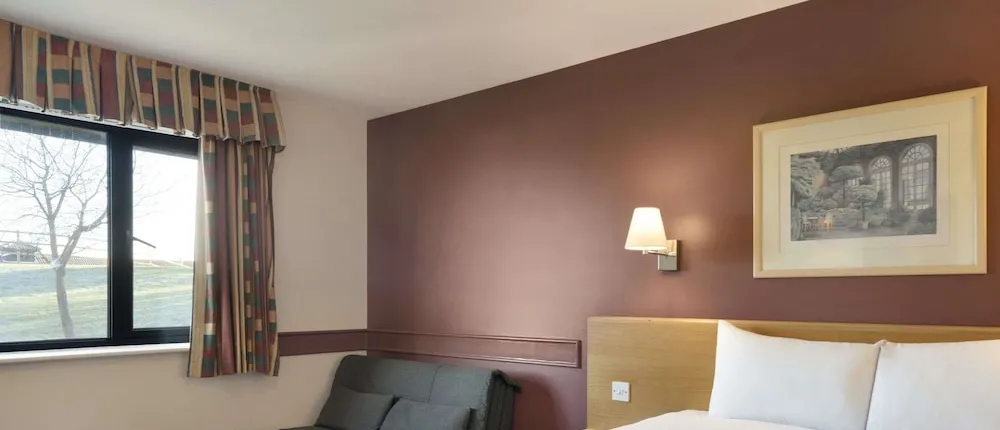 Days Inn by Wyndham Membury M4