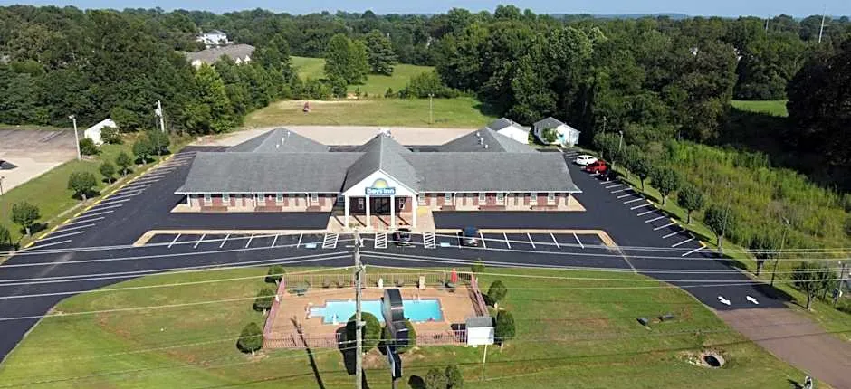 Days Inn by Wyndham Savannah