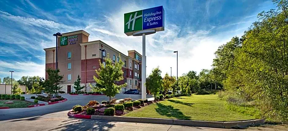 Holiday Inn Express and Suites Oklahoma City North By IHG