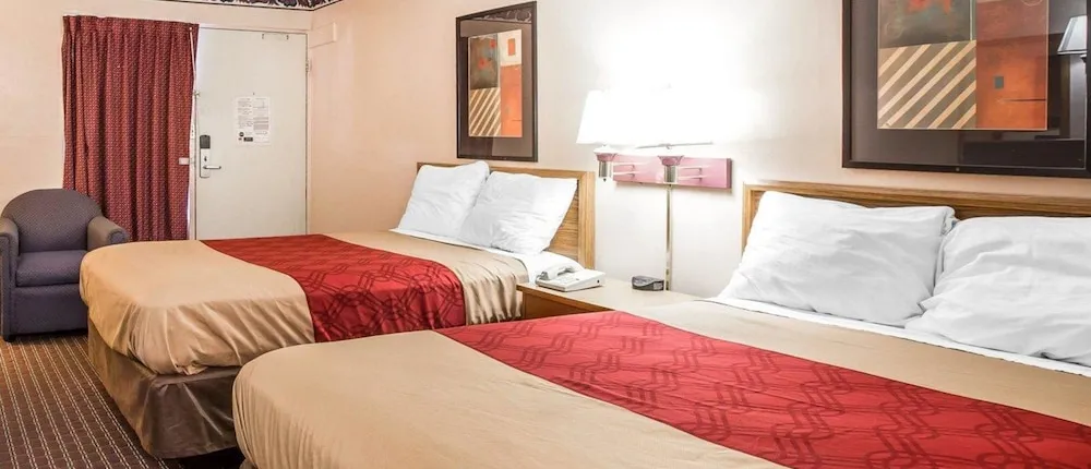 Econo Lodge Mc Donough