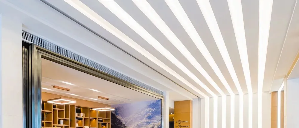 Wuhan Tianhe Airport Outlets Atour Hotel