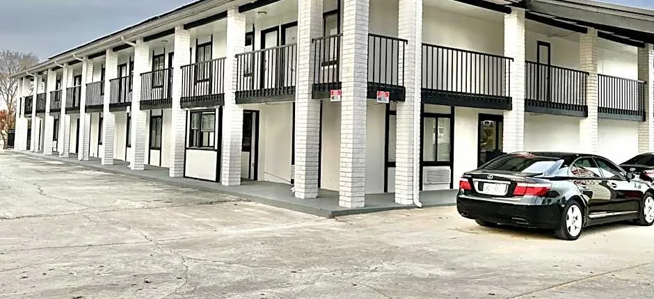 ECONOMY INN AND SUITES