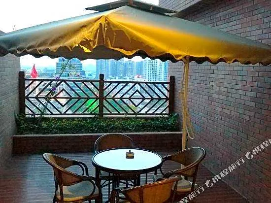 Century Chanson Hotel