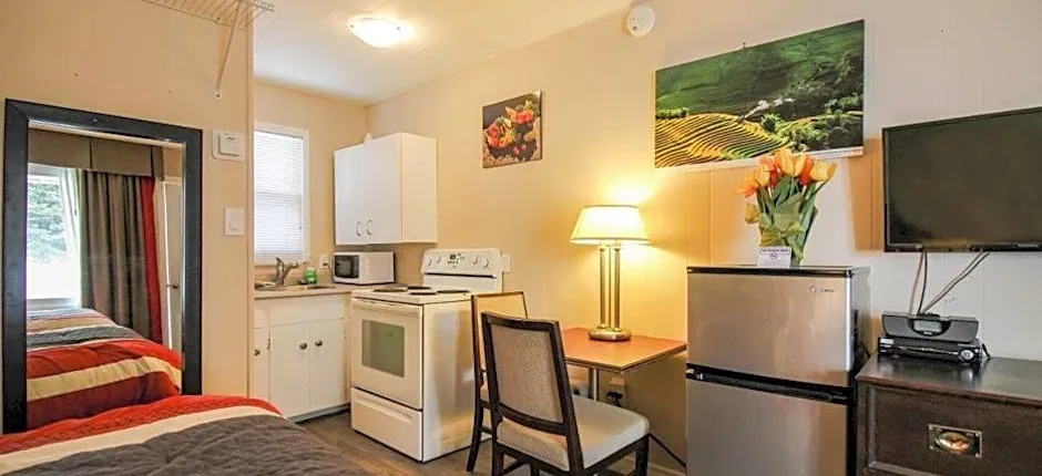 The White Horse Motel