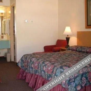 Super Budget Inn