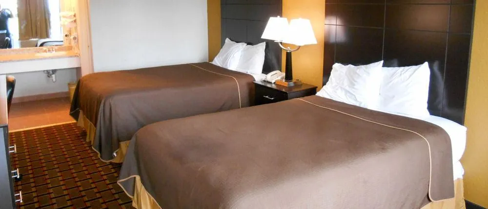 Knights Inn Midland