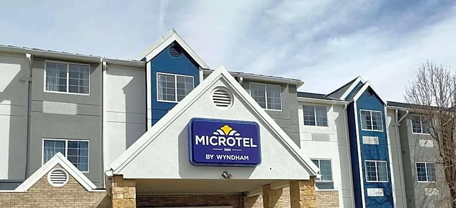 Microtel Inn & Suites by Wyndham Denver Airport