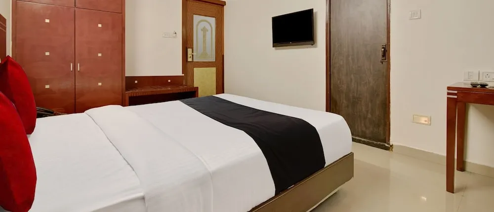 Capital O 11148 Amethyst Business Hotel