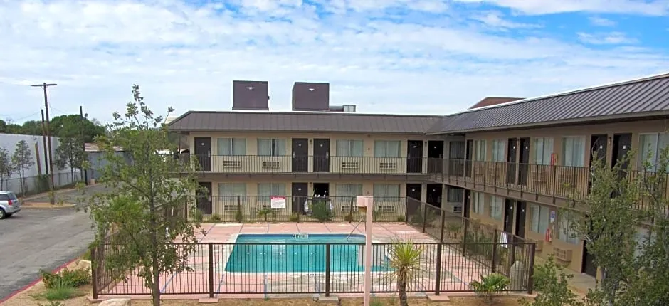 Howard Johnson by Wyndham Odessa TX