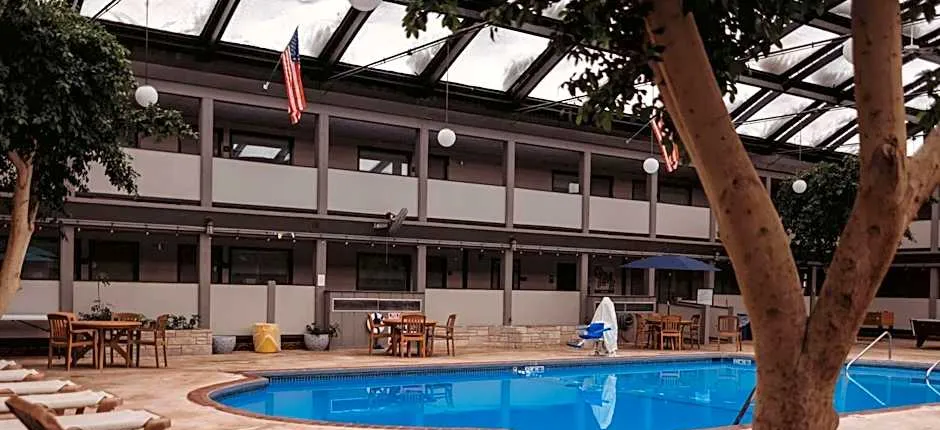 AmericInn by Wyndham Appleton Downtown