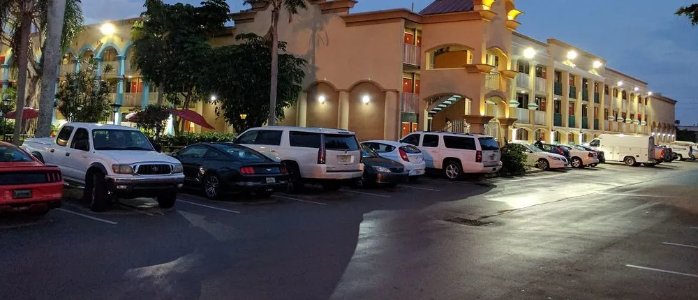Red Carpet Inn Airport and Cruise Port Hotel Fort Lauderdale