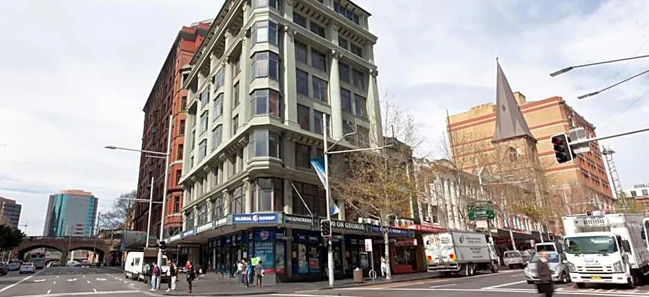 790 on George Backpackers