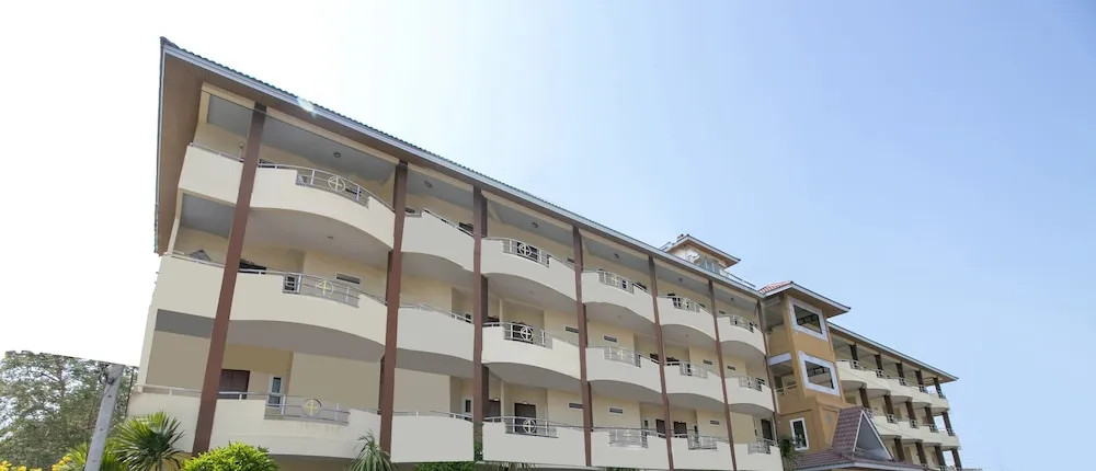 OYO 75387 Four Men Court