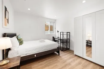 Perfect Gateway USC, Los Angeles