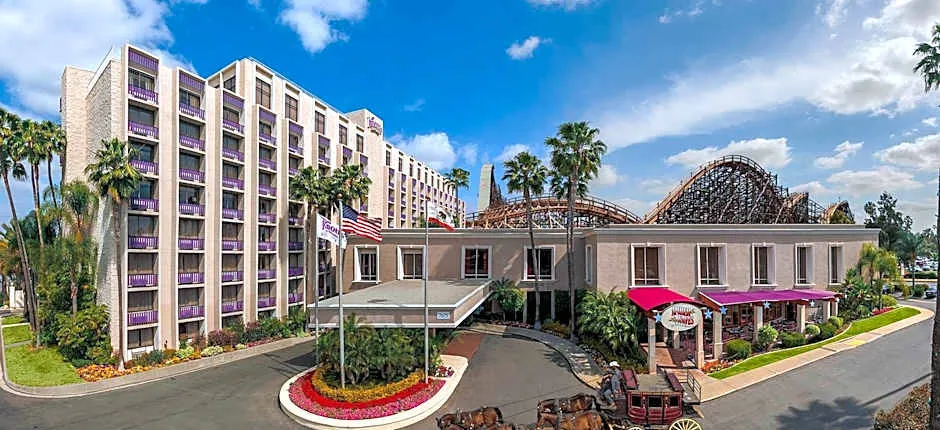 Knott's Berry Farm Hotel