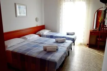 New Hotel Cirene Quadruple Room 4 People With Breakfast, Rimini