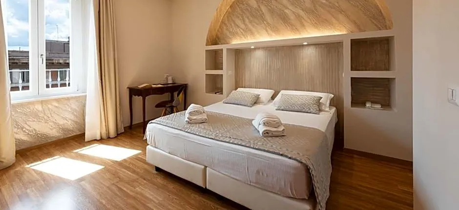 Top Floor Colosseo Guesthouse