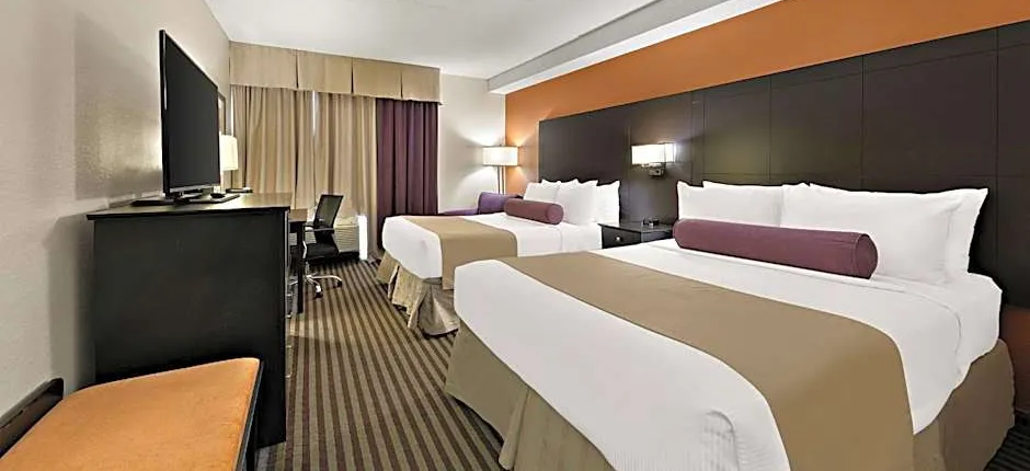 Best Western Plus Toronto North York Hotel & Suites