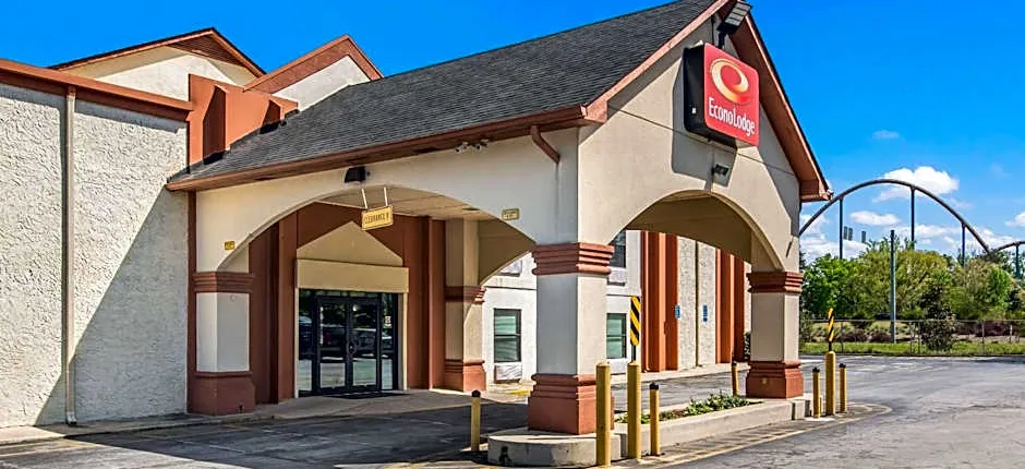 Econo Lodge At Six Flags