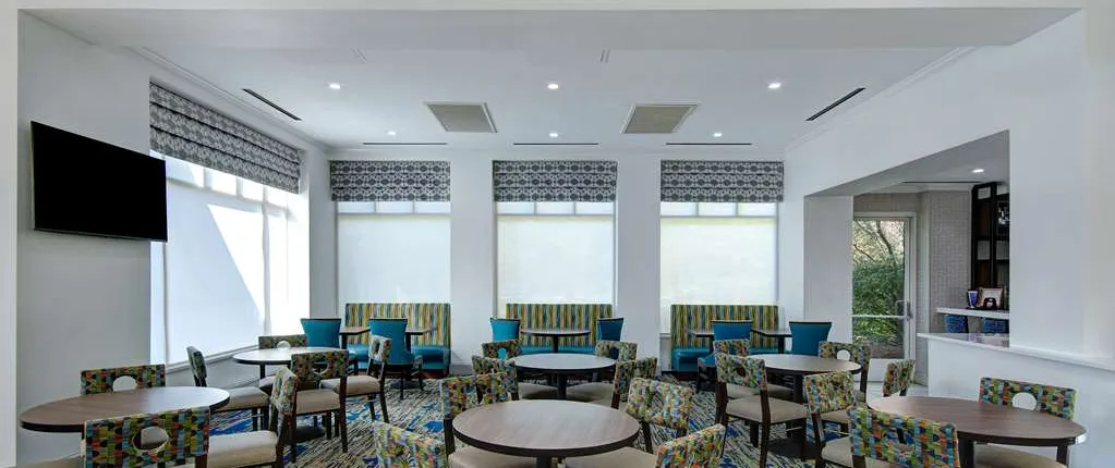 Hilton Garden Inn Detroit Metro Airport