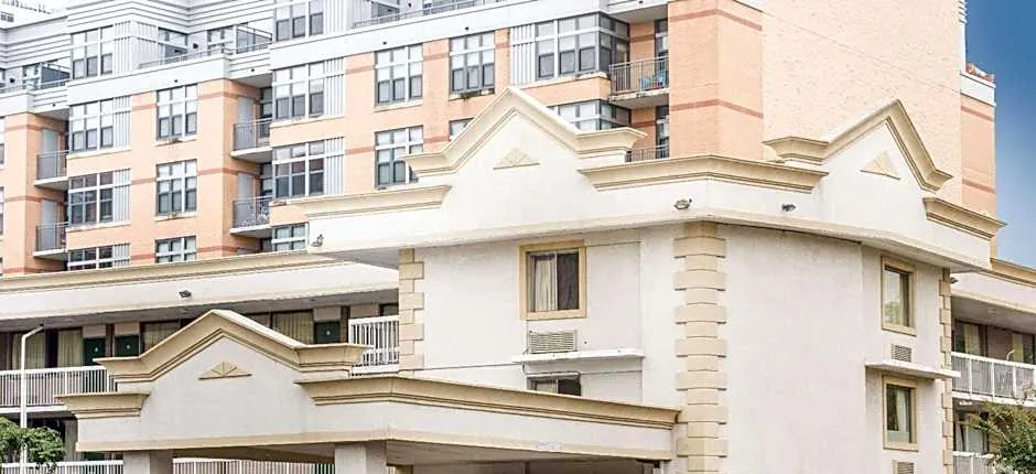 Days Inn by Wyndham Arlington Pentagon