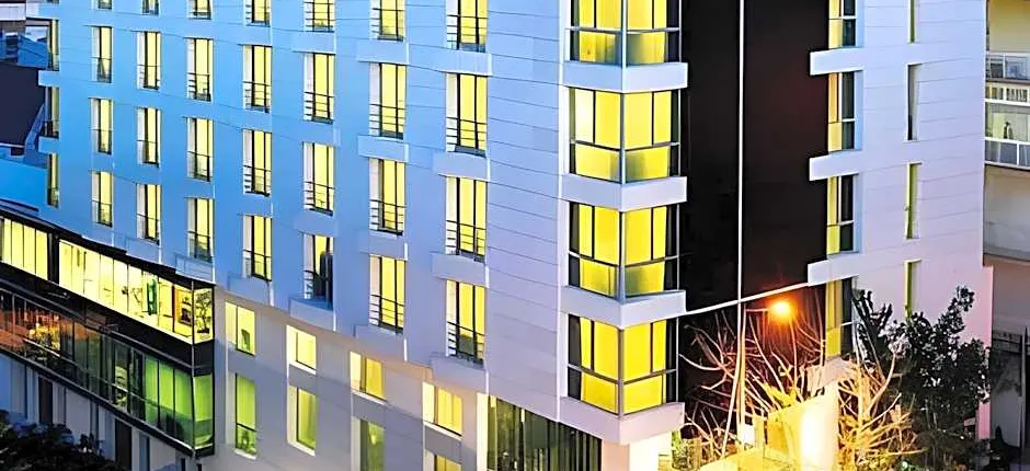 Demora Hotel
