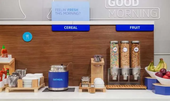 Holiday Inn Express Balloon Fiesta Park an IHG Hotel