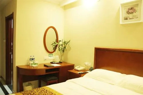 GreenTree Inn Yancheng Dongtai shiyan town Express Hotel