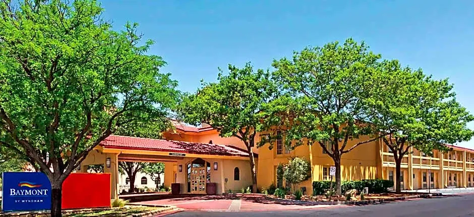 Baymont by Wyndham Lubbock - Downtown Civic Center