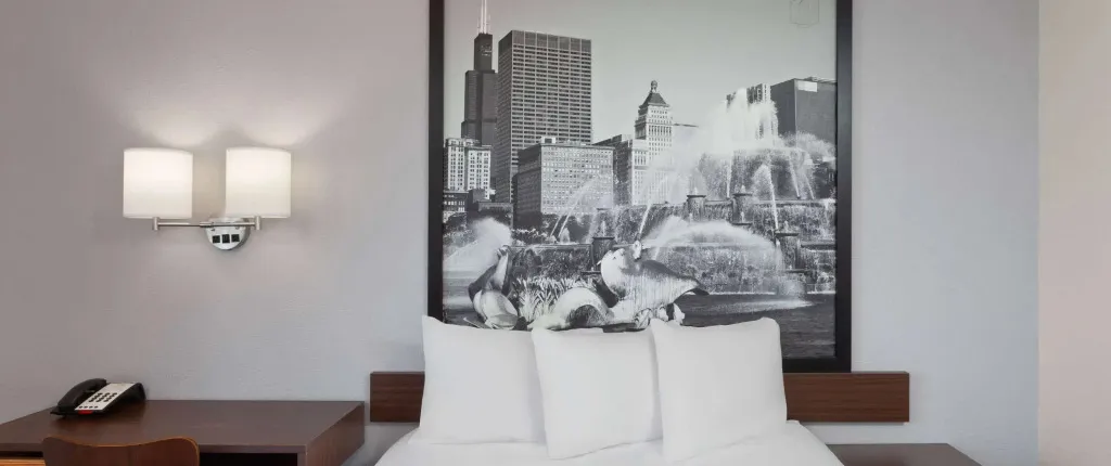 Super 8 by Wyndham Romeoville Bolingbrook